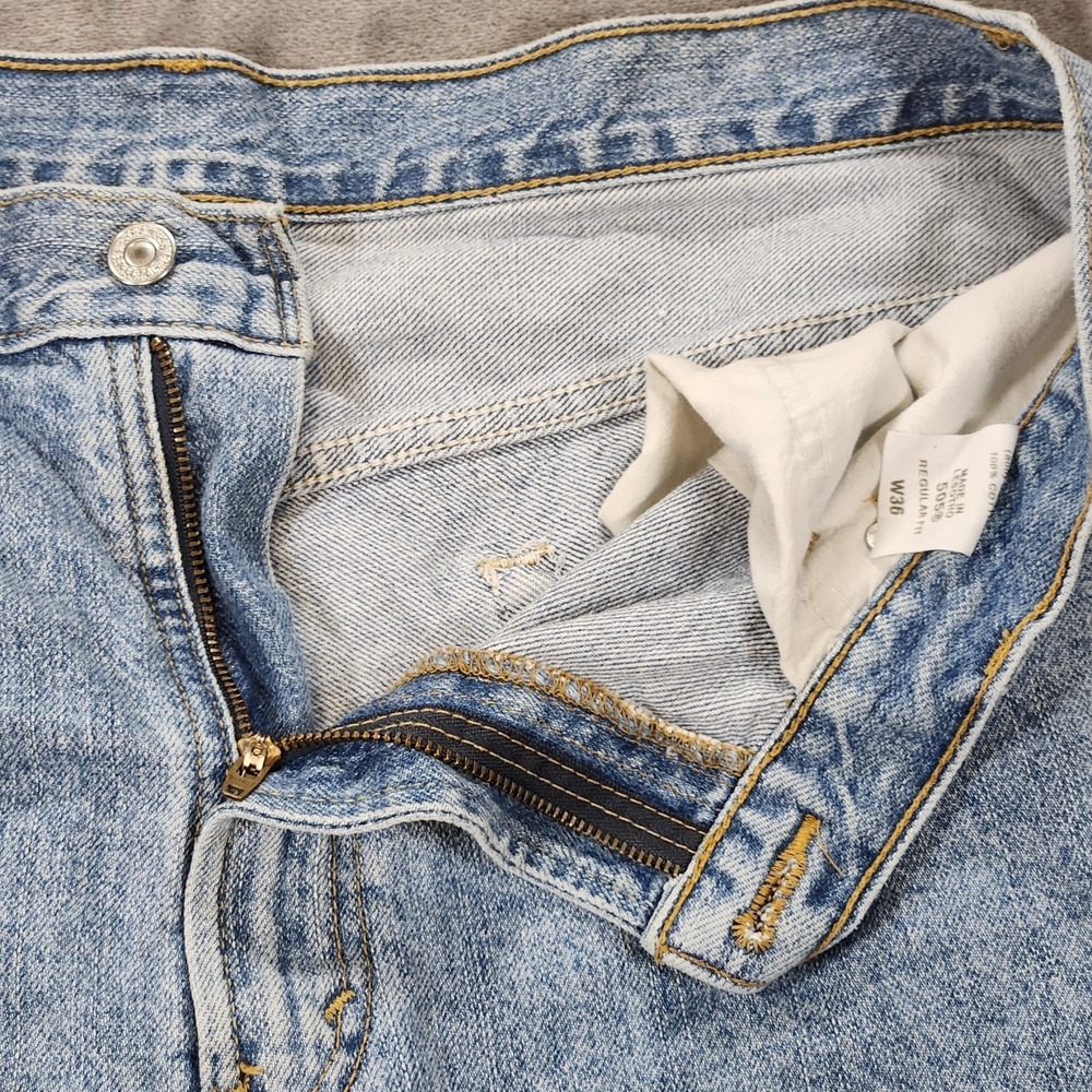 Levis 505 Shorts Mens 36 Blue Jean Denim Light Wash - Picture 3 of 9